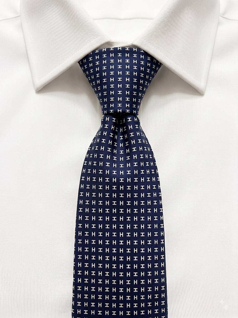 Hermès Paris Black Repeating "H" Motif Silk Necktie